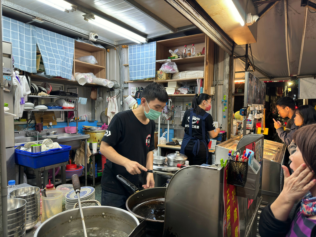 [台南.中西] 余家水仙宮三兄弟鮮魚湯.現釣海魚超新鮮