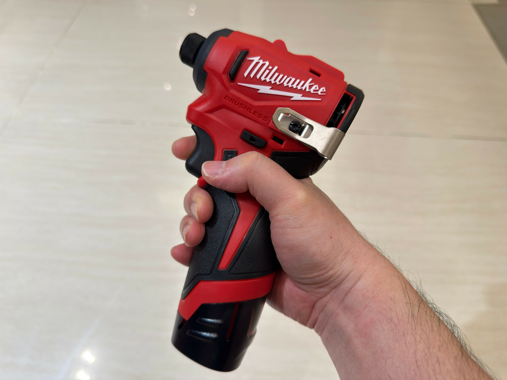 [開箱] 美沃奇Milwaukee 精銳鋰電無刷起子機M12