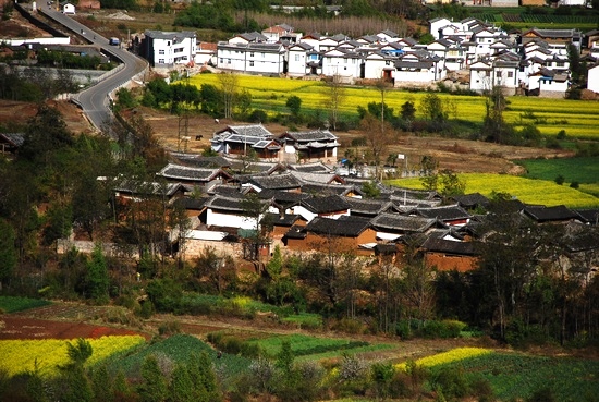 束河古鎮_茶馬古道上遠眺束河2.JPG