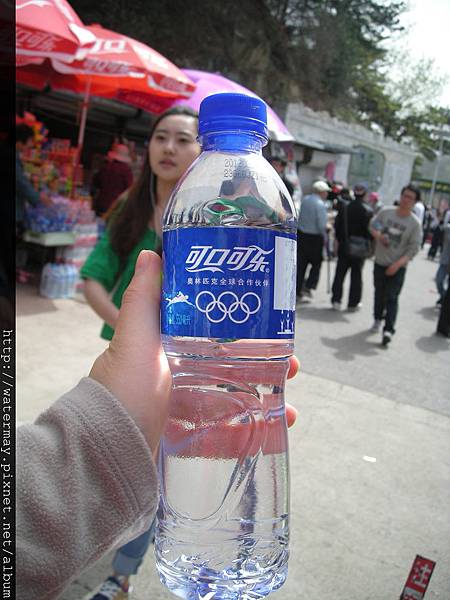 北京的礦泉水-背面