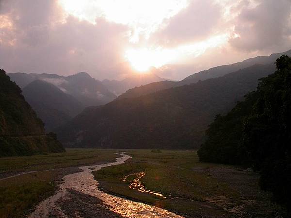 蘭陽橋上夕照之一