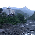 騰龍溫泉山莊_遠眺錦水飯店