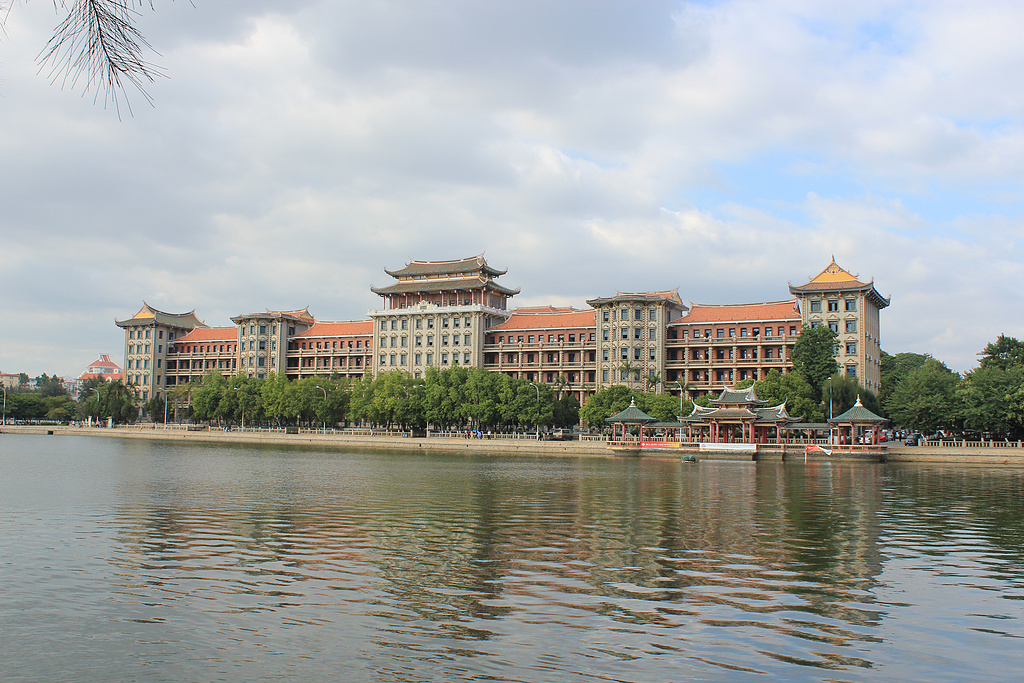 水映集美學村