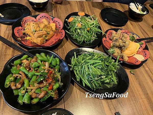 [食記] 台北大安 土狗幫熱炒餐廳~環境舒服