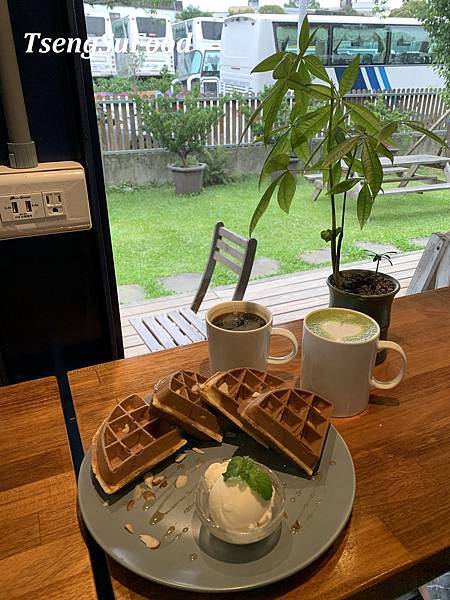 [食記] 新北林口 江南咖啡 JN CAFE~愜意小草皮