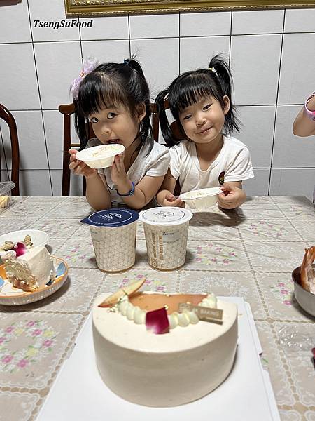 [食記] 新北三重 4k 手作烘焙 水蜜桃奶霜蛋糕