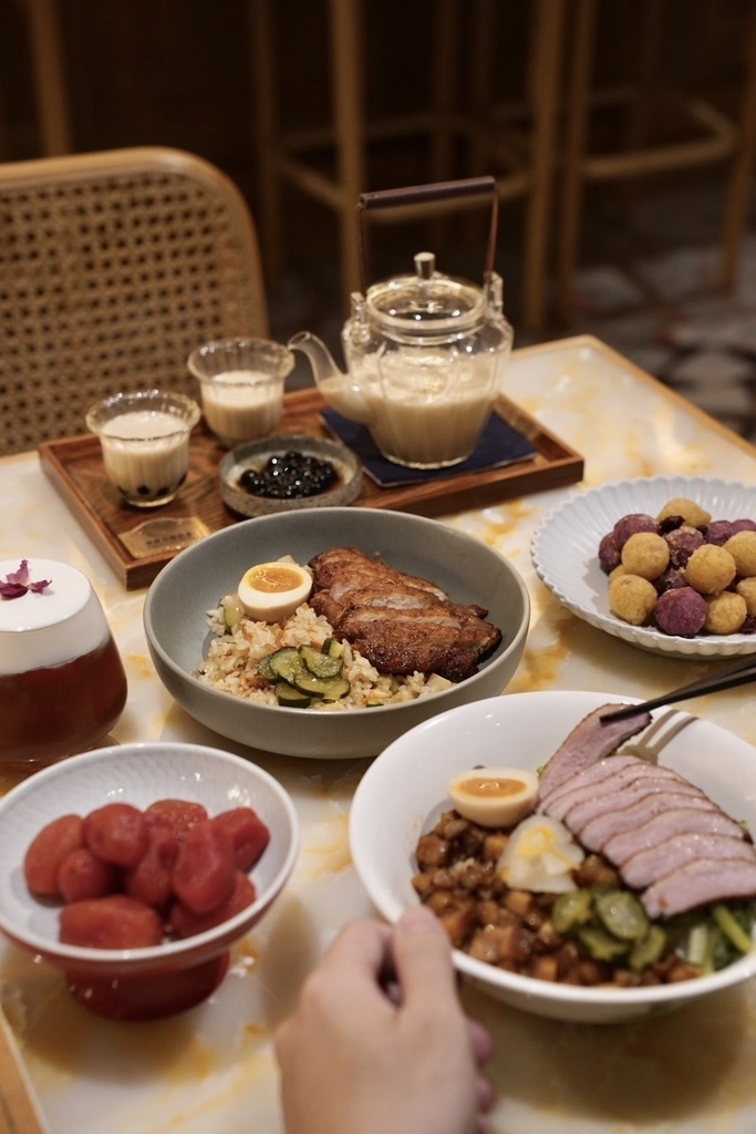 永心鳳茶奶茶專門所 永心鳳茶 奶茶 珍珠 排骨飯 肉燥飯 地瓜球 