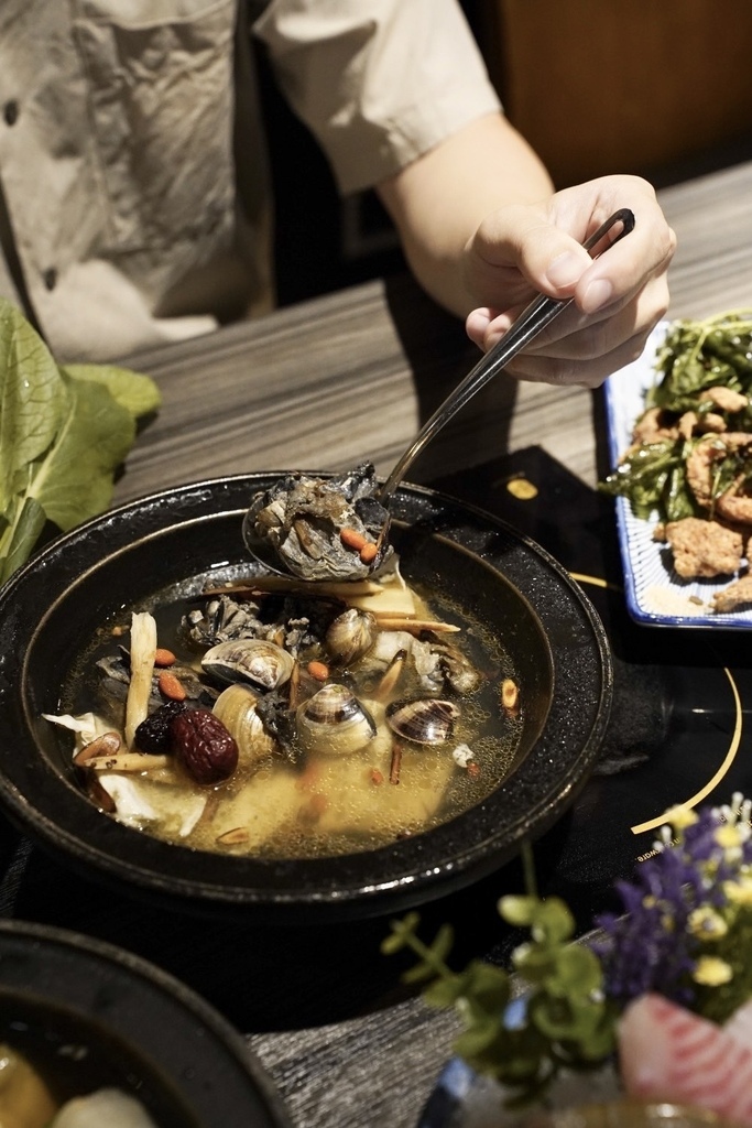 狂一鍋 台式火鍋 個人火鍋 小火鍋 橘子亂說話