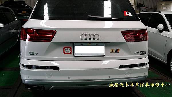 AUDI車體鈑烤-3.jpg