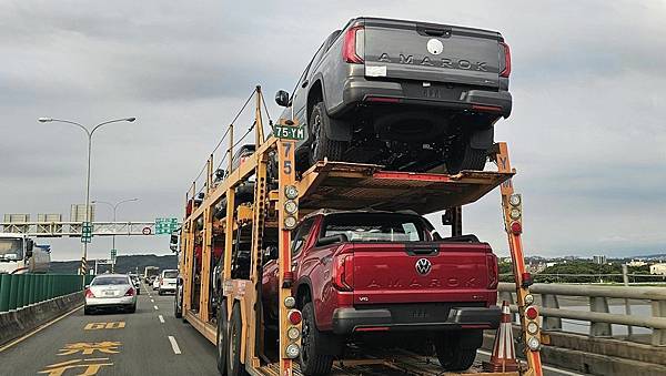 2024 褔斯皮卡AMAROK