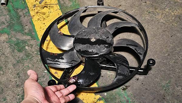 VW POLO冷氣及GOLF散熱系統不良進廠檢修