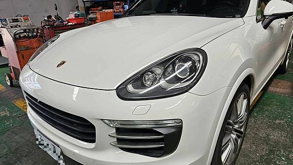 PORSCHE  CAYENNE 4.2 V8  S 儀表板