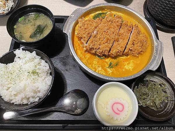 斑鳩的窩紅咖哩豬排