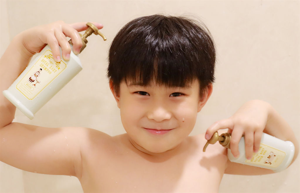 Kinloch Anderson (3).jpg Kinloch Anderson (3).jpg