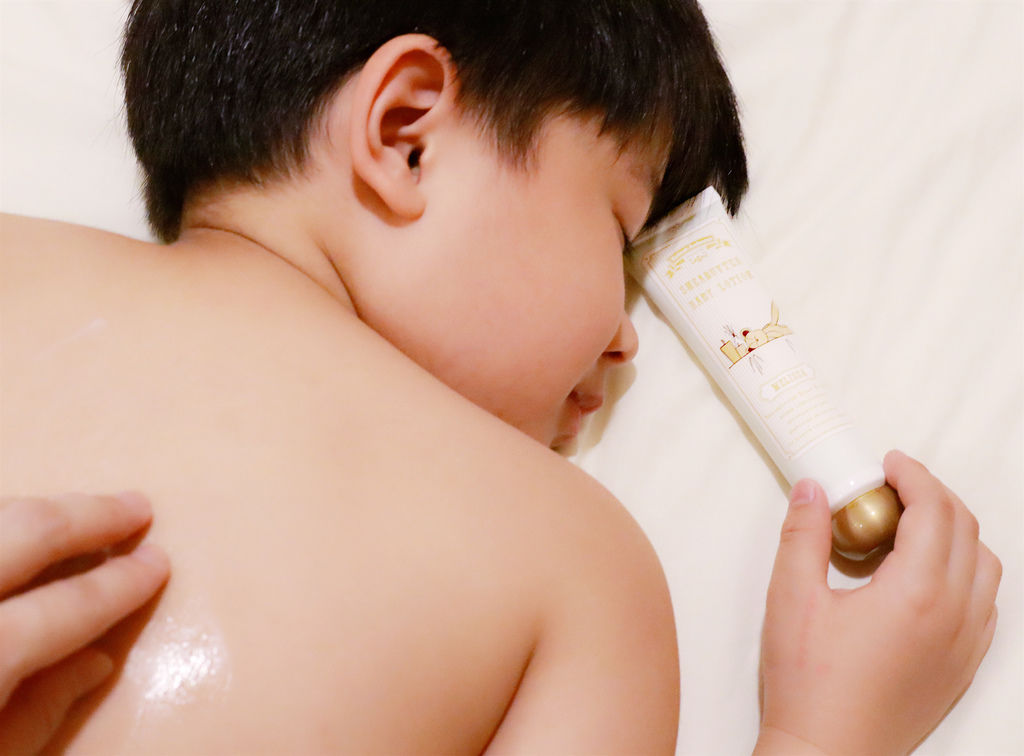 Kinloch Anderson (12).jpg Kinloch Anderson (12).jpg