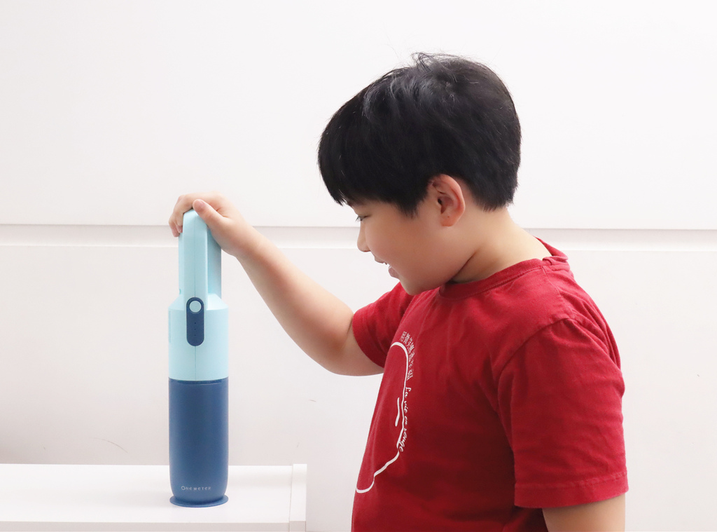 one-meter無線超長手持充電吸塵器 (6).JPG one-meter無線超長手持充電吸塵器 (6).JPG