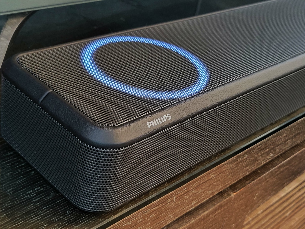 PHILIPS Fidelio Soundbar 7.1.2 搭配內建重低音喇叭 (7).jpg