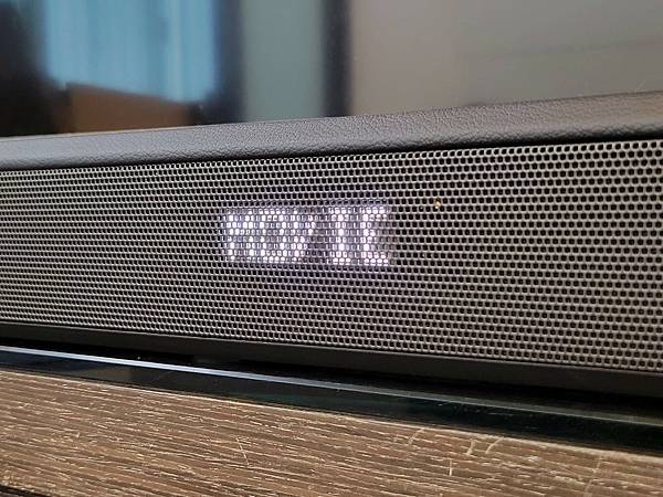 PHILIPS Fidelio Soundbar 7.1.2 搭配內建重低音喇叭 (9).jpg