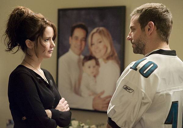 Silver-Linings-Playbook-Bradley-Cooper-Jennifer-Lawrence Silver-Linings-Playbook-Bradley-Cooper-Jennifer-Lawrence