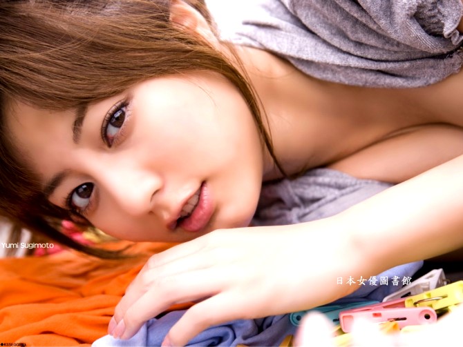 Yumi Sugimoto08.jpg