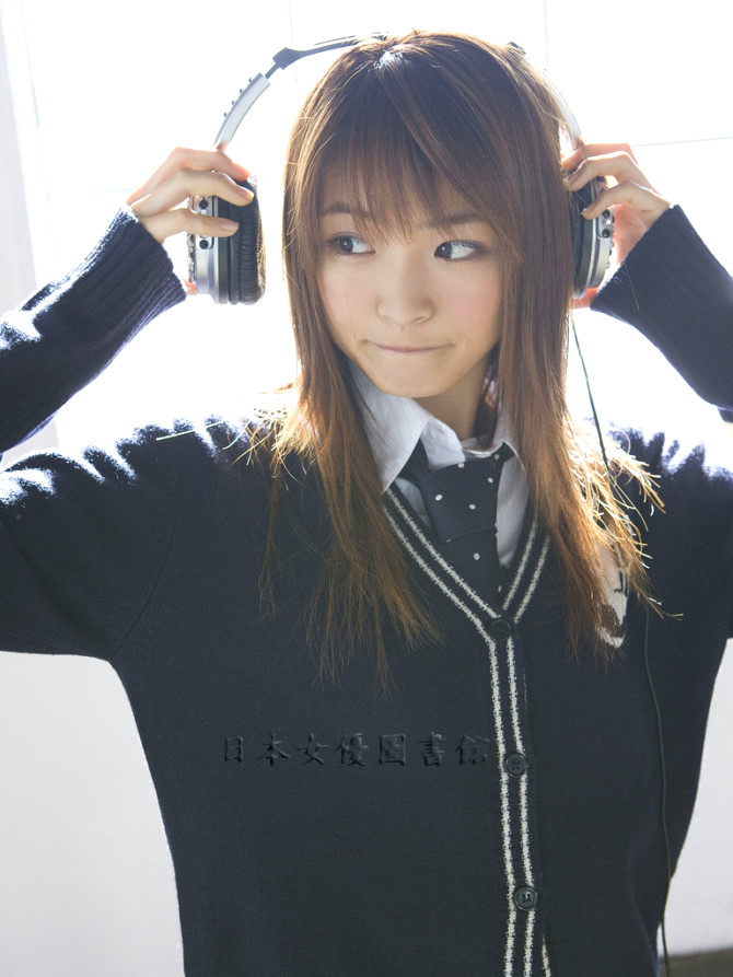 岡本玲01.jpg 岡本玲01.jpg
