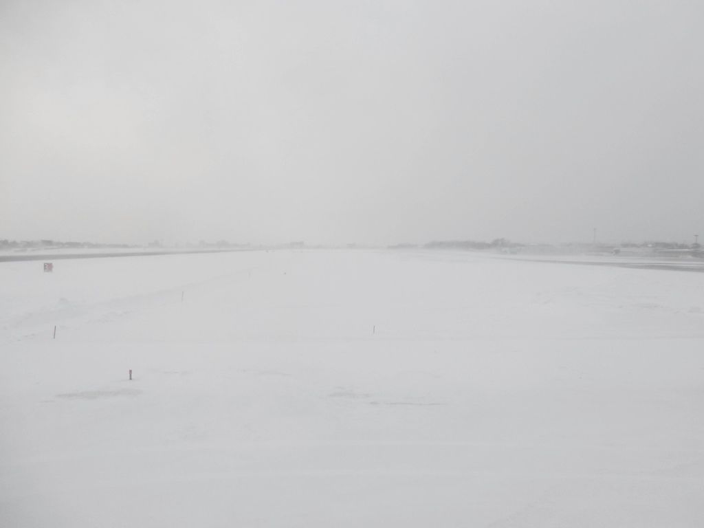 雪中的函館機場