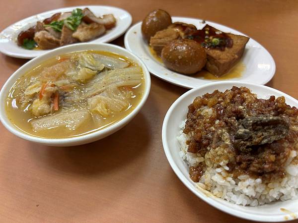 沒有不好吃@中山區 黃記魯肉飯