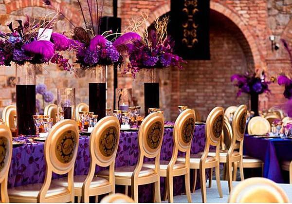 purple-and-gold-wedding-table-setup.jpg