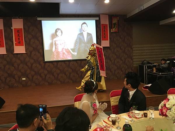 1228屏東東隆堂婚宴會館婚禮主持+魔術汽球表演 (7).JPG