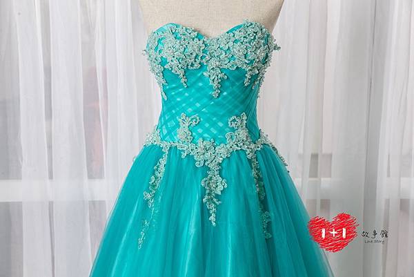 手工婚紗出租:惟愛之心的晚禮服