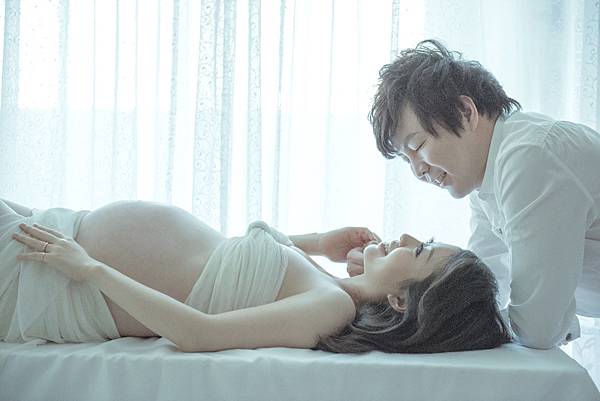 台南婚紗工作室-摩登風格推薦孕婦寫真
