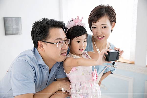 全家福照,全家福照推薦,全家福照攝影,高雄全家福照,高雄 全家福照,全家福照 高雄,南部全家福照,南部 全家福照,全家福照 推薦,全家福照 南部,全家福照價錢,全家福照價格,全家福照 價錢,全家福照 價格 自助婚紗工作室,自助婚紗推薦,自助婚紗價格,自助婚紗高雄,自助婚紗 高雄,自助婚紗南部,自助婚紗 南部,高雄 自助婚紗,高雄自助婚紗,自助婚紗 推薦