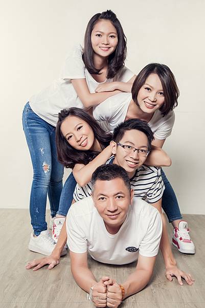 全家福照,全家福照推薦,全家福照攝影,高雄全家福照,高雄 全家福照,全家福照 高雄,南部全家福照,南部 全家福照,全家福照 推薦,全家福照 南部,全家福照價錢,全家福照價格,全家福照 價錢,全家福照 價格 自助婚紗工作室,自助婚紗推薦,自助婚紗價格,自助婚紗高雄,自助婚紗 高雄,自助婚紗南部,自助婚紗 南部,高雄 自助婚紗,高雄自助婚紗,自助婚紗 推薦