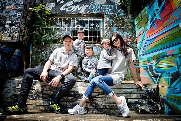 全家福照,全家福照推薦,全家福照攝影,高雄全家福照,高雄 全家福照,全家福照 高雄,南部全家福照,南部 全家福照,全家福照 推薦,全家福照 南部,全家福照價錢,全家福照價格,全家福照 價錢,全家福照 價格 自助婚紗工作室,自助婚紗推薦,自助婚紗價格,自助婚紗高雄,自助婚紗 高雄,自助婚紗南部,自助婚紗 南部,高雄 自助婚紗,高雄自助婚紗,自助婚紗 推薦