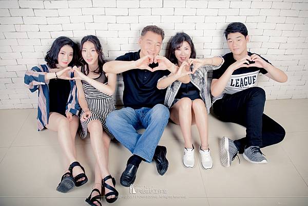 全家福照,全家福照推薦,全家福照攝影,高雄全家福照,高雄 全家福照,全家福照 高雄,南部全家福照,南部 全家福照,全家福照 推薦,全家福照 南部,全家福照價錢,全家福照價格,全家福照 價錢,全家福照 價格 自助婚紗工作室,自助婚紗推薦,自助婚紗價格,自助婚紗高雄,自助婚紗 高雄,自助婚紗南部,自助婚紗 南部,高雄 自助婚紗,高雄自助婚紗,自助婚紗 推薦