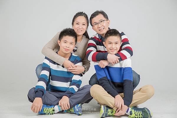 全家福照,全家福照推薦,全家福照攝影,高雄全家福照,高雄 全家福照,全家福照 高雄,南部全家福照,南部 全家福照,全家福照 推薦,全家福照 南部,全家福照價錢,全家福照價格,全家福照 價錢,全家福照 價格 自助婚紗工作室,自助婚紗推薦,自助婚紗價格,自助婚紗高雄,自助婚紗 高雄,自助婚紗南部,自助婚紗 南部,高雄 自助婚紗,高雄自助婚紗,自助婚紗 推薦