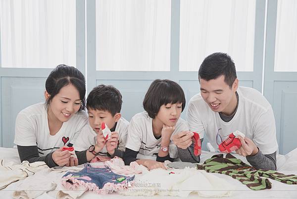 全家福照,全家福照推薦,全家福照攝影,高雄全家福照,高雄 全家福照,全家福照 高雄,南部全家福照,南部 全家福照,全家福照 推薦,全家福照 南部,全家福照價錢,全家福照價格,全家福照 價錢,全家福照 價格 自助婚紗工作室,自助婚紗推薦,自助婚紗價格,自助婚紗高雄,自助婚紗 高雄,自助婚紗南部,自助婚紗 南部,高雄 自助婚紗,高雄自助婚紗,自助婚紗 推薦