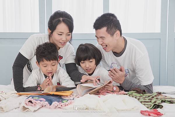 全家福照,全家福照推薦,全家福照攝影,高雄全家福照,高雄 全家福照,全家福照 高雄,南部全家福照,南部 全家福照,全家福照 推薦,全家福照 南部,全家福照價錢,全家福照價格,全家福照 價錢,全家福照 價格 自助婚紗工作室,自助婚紗推薦,自助婚紗價格,自助婚紗高雄,自助婚紗 高雄,自助婚紗南部,自助婚紗 南部,高雄 自助婚紗,高雄自助婚紗,自助婚紗 推薦