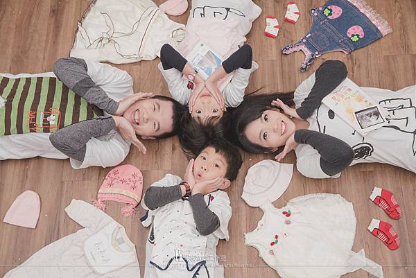 全家福照,全家福照推薦,全家福照攝影,高雄全家福照,高雄 全家福照,全家福照 高雄,南部全家福照,南部 全家福照,全家福照 推薦,全家福照 南部,全家福照價錢,全家福照價格,全家福照 價錢,全家福照 價格 自助婚紗工作室,自助婚紗推薦,自助婚紗價格,自助婚紗高雄,自助婚紗 高雄,自助婚紗南部,自助婚紗 南部,高雄 自助婚紗,高雄自助婚紗,自助婚紗 推薦