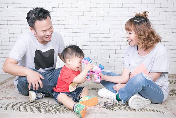 全家福照,全家福照推薦,全家福照攝影,高雄全家福照,高雄 全家福照,全家福照 高雄,南部全家福照,南部 全家福照,全家福照 推薦,全家福照 南部,全家福照價錢,全家福照價格,全家福照 價錢,全家福照 價格 自助婚紗工作室,自助婚紗推薦,自助婚紗價格,自助婚紗高雄,自助婚紗 高雄,自助婚紗南部,自助婚紗 南部,高雄 自助婚紗,高雄自助婚紗,自助婚紗 推薦