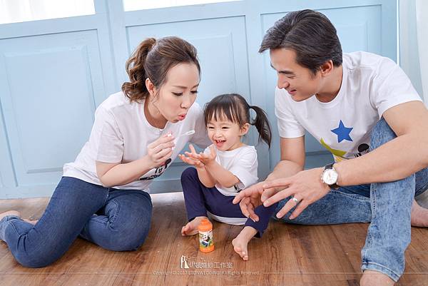 全家福照,全家福照推薦,全家福照攝影,高雄全家福照,高雄 全家福照,全家福照 高雄,南部全家福照,南部 全家福照,全家福照 推薦,全家福照 南部,全家福照價錢,全家福照價格,全家福照 價錢,全家福照 價格 自助婚紗工作室,自助婚紗推薦,自助婚紗價格,自助婚紗高雄,自助婚紗 高雄,自助婚紗南部,自助婚紗 南部,高雄 自助婚紗,高雄自助婚紗,自助婚紗 推薦