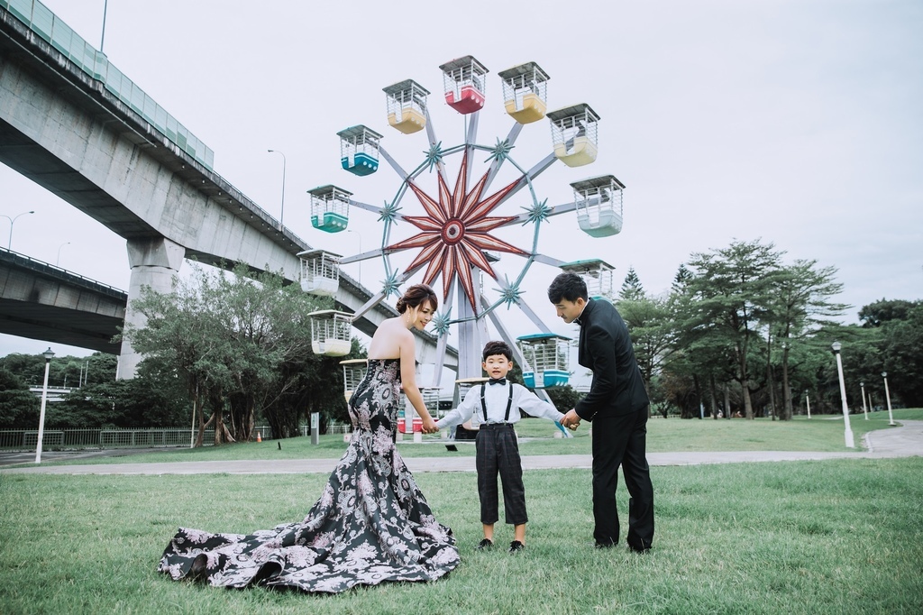 週年婚紗照,全家福婚紗照,全家福照,結婚周年照,婚紗照,全家福照推薦 (2).jpg 週年婚紗照,全家福婚紗照,全家福照,結婚周年照,婚紗照,全家福照推薦 (2).jpg