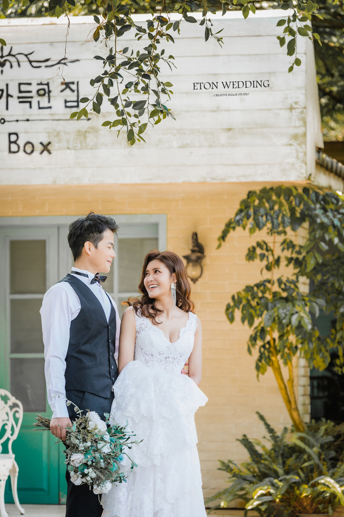 新娘白紗造型,白紗造型,新娘造型,白紗盤髮,頭紗造型,白紗進場造型,新娘造型2021,白紗 髮型 (14).jpg