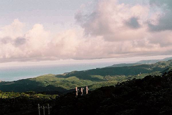 登上了高山