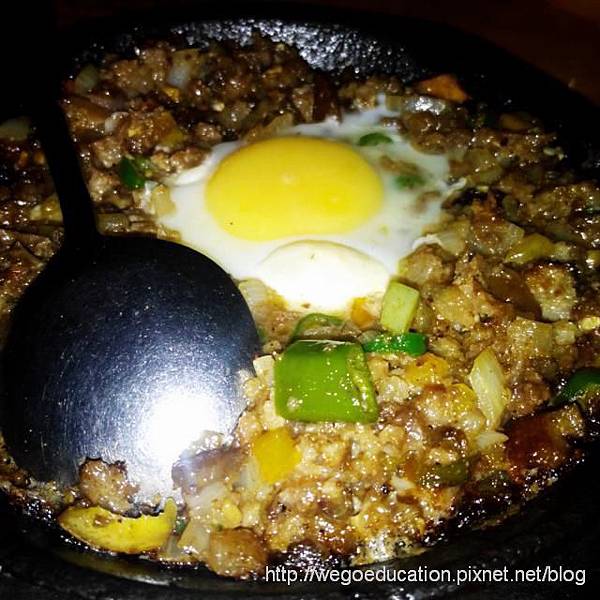 lantaw-菲律賓必吃之一（Sisig).jpeg