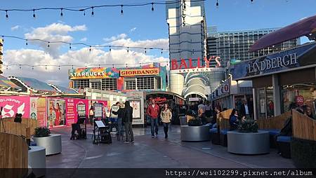 las vegas 拉斯維加斯景點Ballys飯店前廣場市集餐廳 (11).JPG