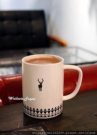 松山早午餐|149元小巨蛋站上班族午間確幸 ·必吃爆漿起司牛肉漢堡與大餐盤|鹿境Brunch%26;Cafe (5).jpg 松山早午餐|149元小巨蛋站上班族午間確幸 ·必吃爆漿起司牛肉漢堡與大餐盤|鹿境Brunch%26;Cafe (5).jpg