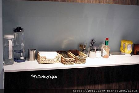 松山早午餐｜149元小巨蛋站上班族午間確幸 ·必吃爆漿起司牛肉漢堡與大餐盤｜鹿境Brunch%26;Cafe (2).jpg