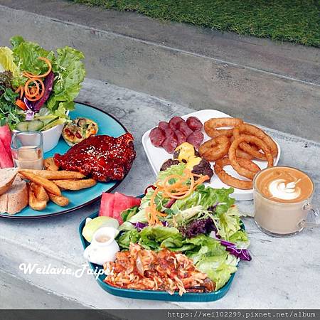 松山早午餐|149元小巨蛋站上班族午間確幸 ·必吃爆漿起司牛肉漢堡與大餐盤|鹿境Brunch%26;Cafe (12).jpg 松山早午餐|149元小巨蛋站上班族午間確幸 ·必吃爆漿起司牛肉漢堡與大餐盤|鹿境Brunch%26;Cafe (12).jpg