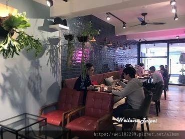 松山早午餐｜149元小巨蛋站上班族午間確幸 ·必吃爆漿起司牛肉漢堡與大餐盤｜鹿境Brunch%26;Cafe (33).jpg